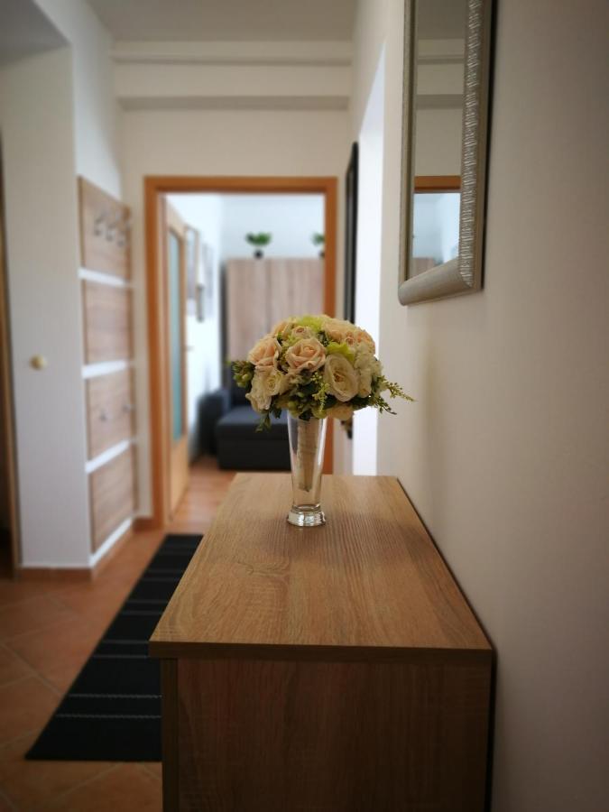 Voeroesmarty Apartman Miskolc - Belvaros - Downtown Exterior foto